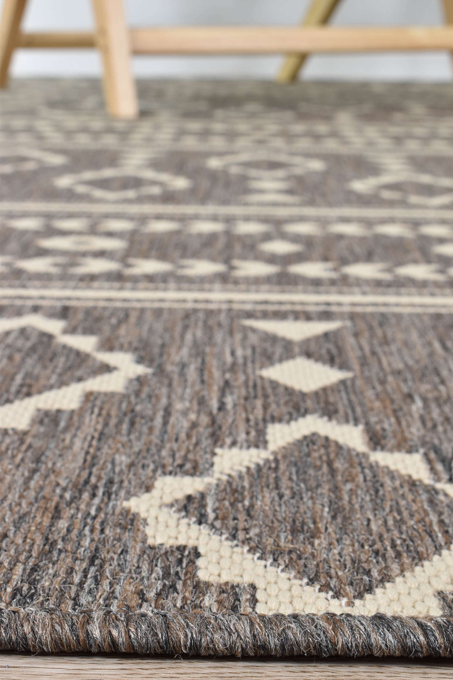 Alaska Brown Rug 3333-W71E