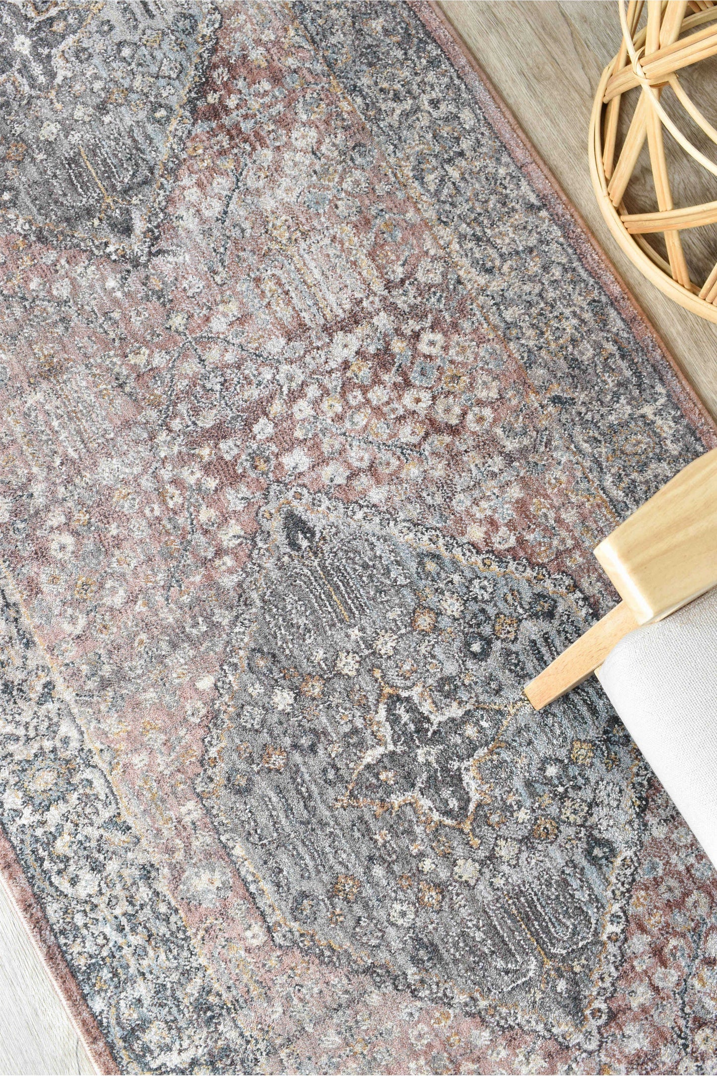 Novara 0D894A Legacy Rose Runner