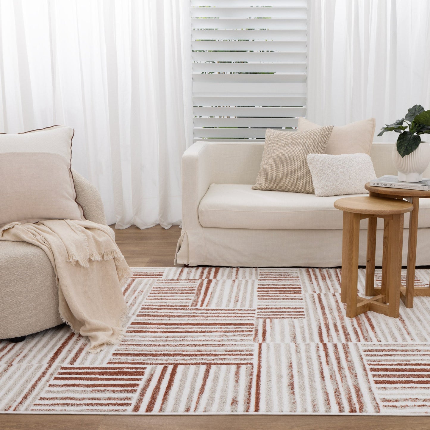 Wellington Geometric Lines Rust Rug - W004