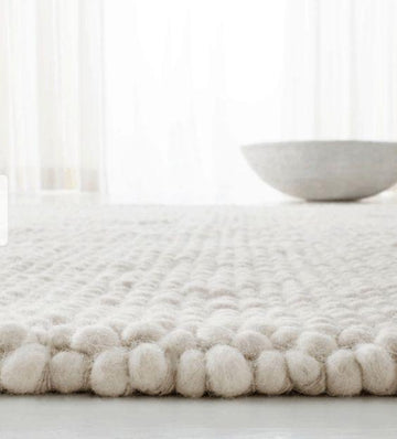 Pebbles White Hand Woven Wool Floor Rug